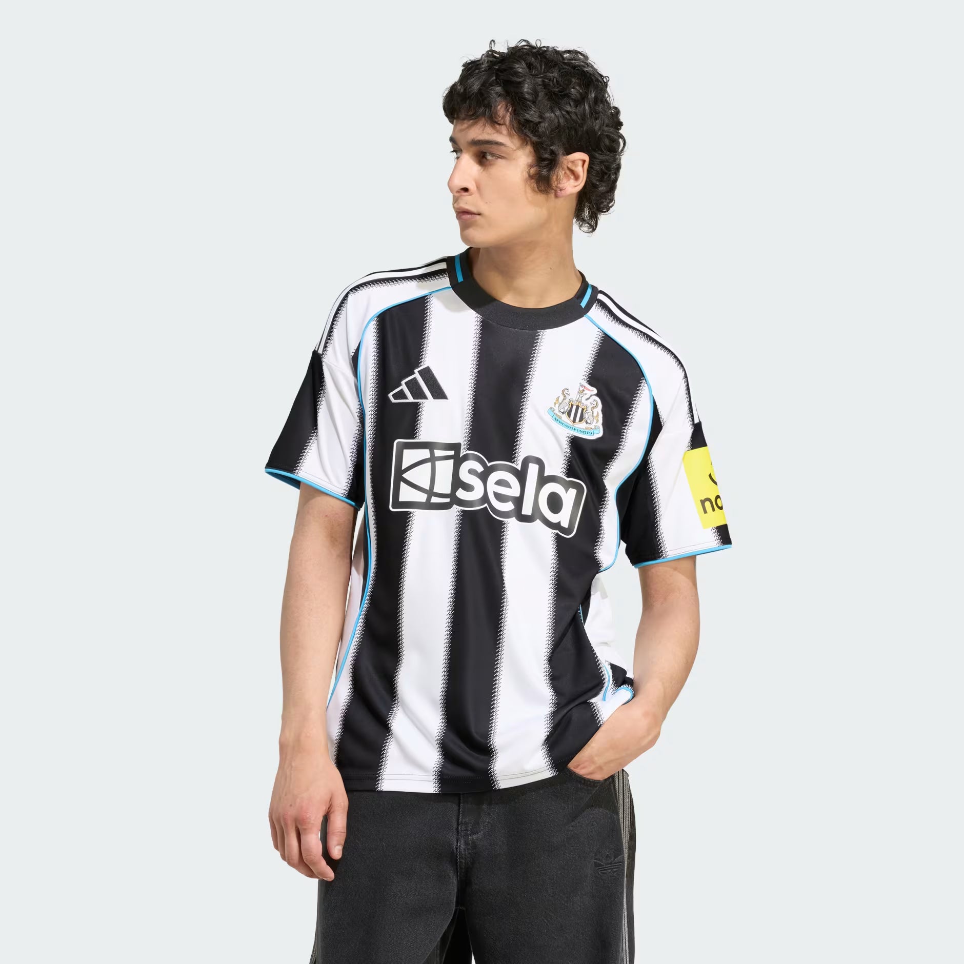 NEWCASTLE UNITED 25/26 HOME KIT