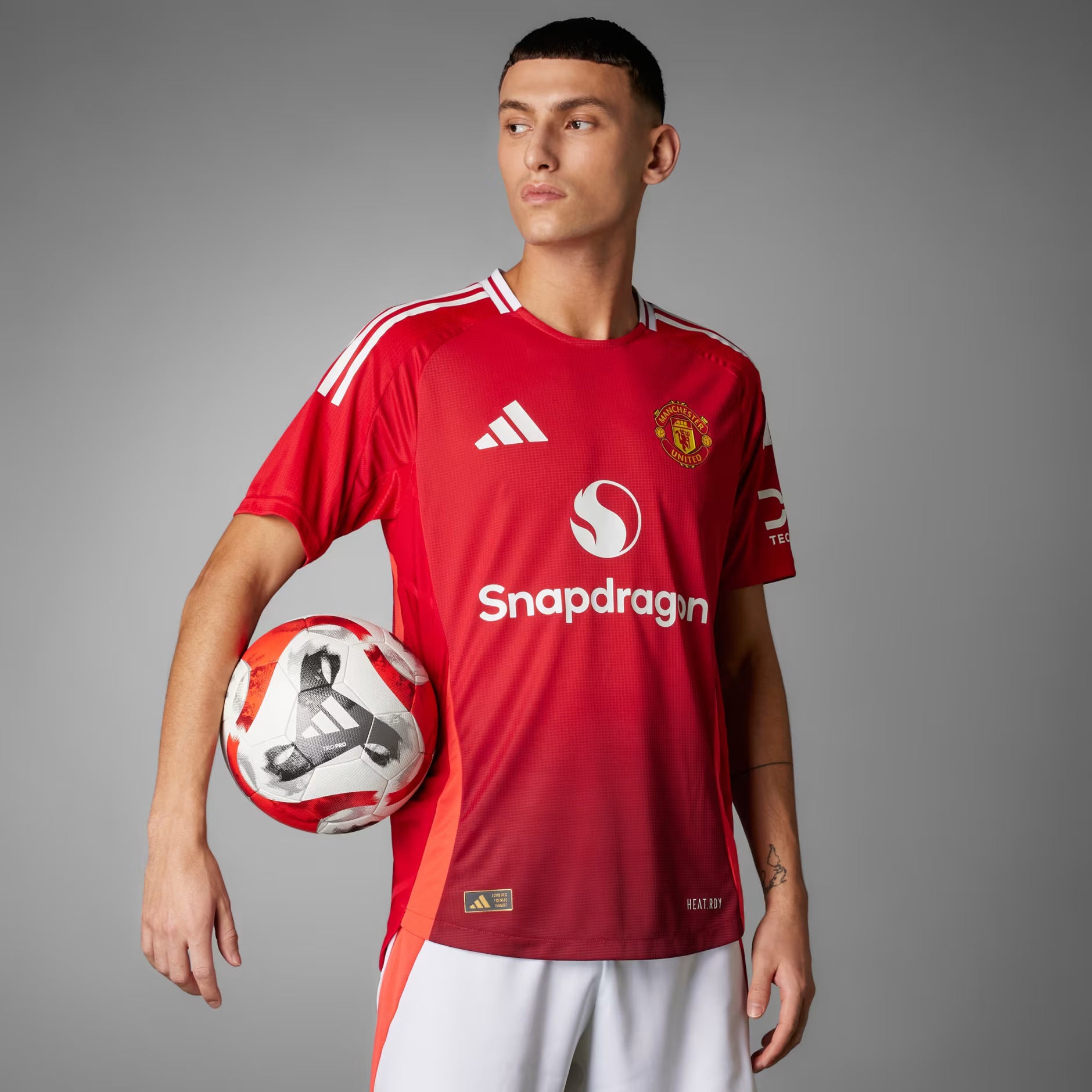 MANCHESTER UNITED 24/25 HOME KIT