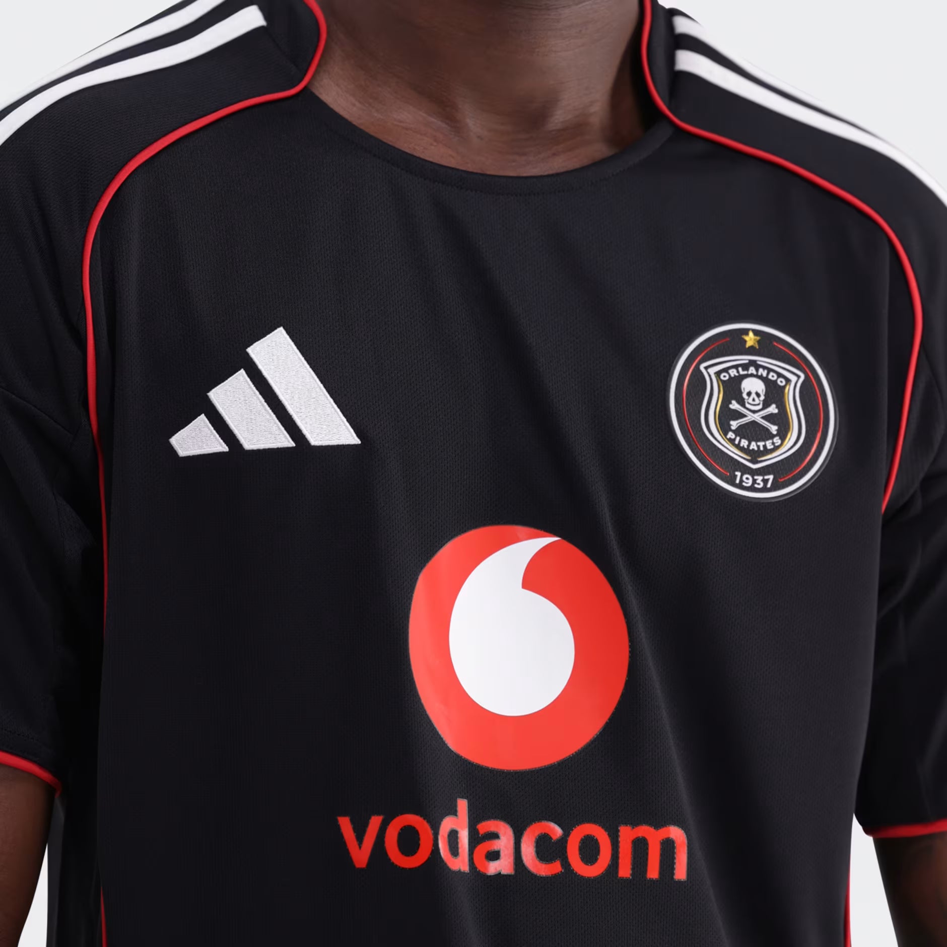 ORLANDO PIRATES 25/26 HOME KIT